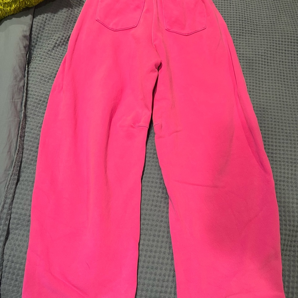 Gap Vibrant Pink sweatpants - Picture 2 of 3